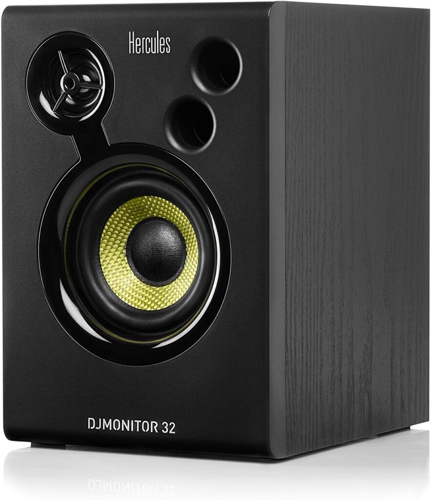 Hercules DJMonitor 32: 2 x 15 watts RMS active monitoring speakers,Black